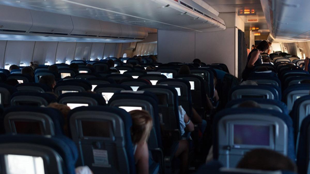 Eski Kabin Memuru, Uçak Tuvaletinin Kullanılacağı En Doğru Zamanı Açıkladı