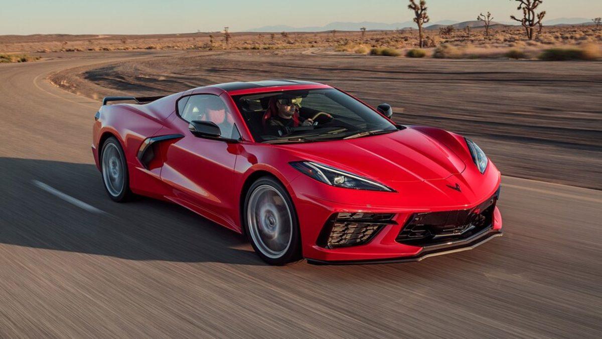 2020 C8 Chevrolet Corvette’in İlk Üretimi, Açık Artırmada 3 Milyon Dolara Satılıdı