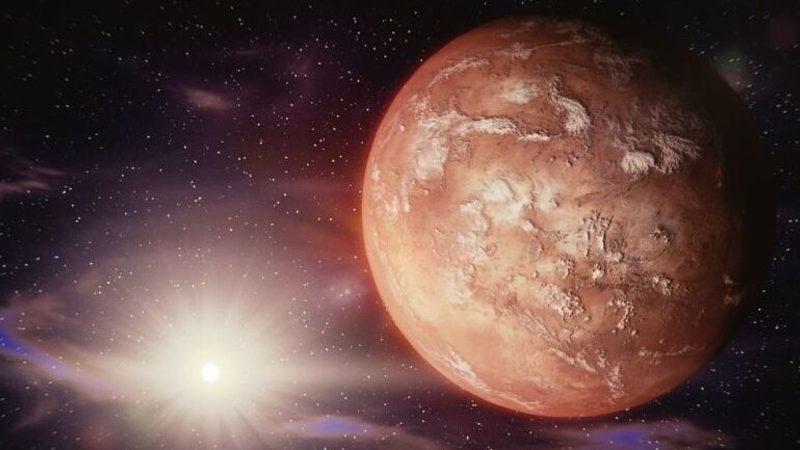 Bilim İnsanlarından Mars’ın Uydusunda İnsanlı Üs Kurma Önerisi Geldi