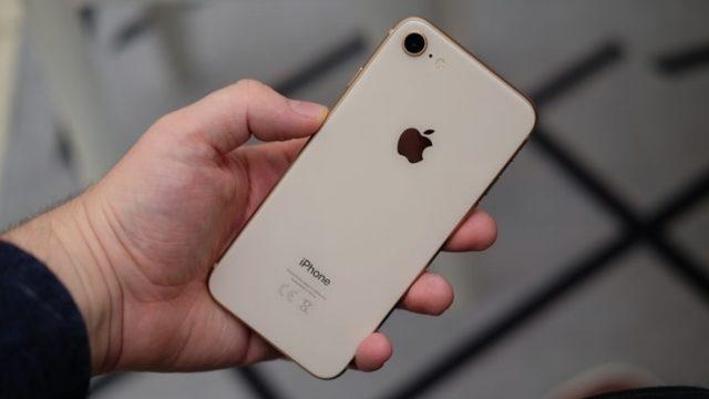 Bloomberg: Apple, Mart Ayında Uygun Fiyatlı Bir iPhone Modeli Tanıtabilir