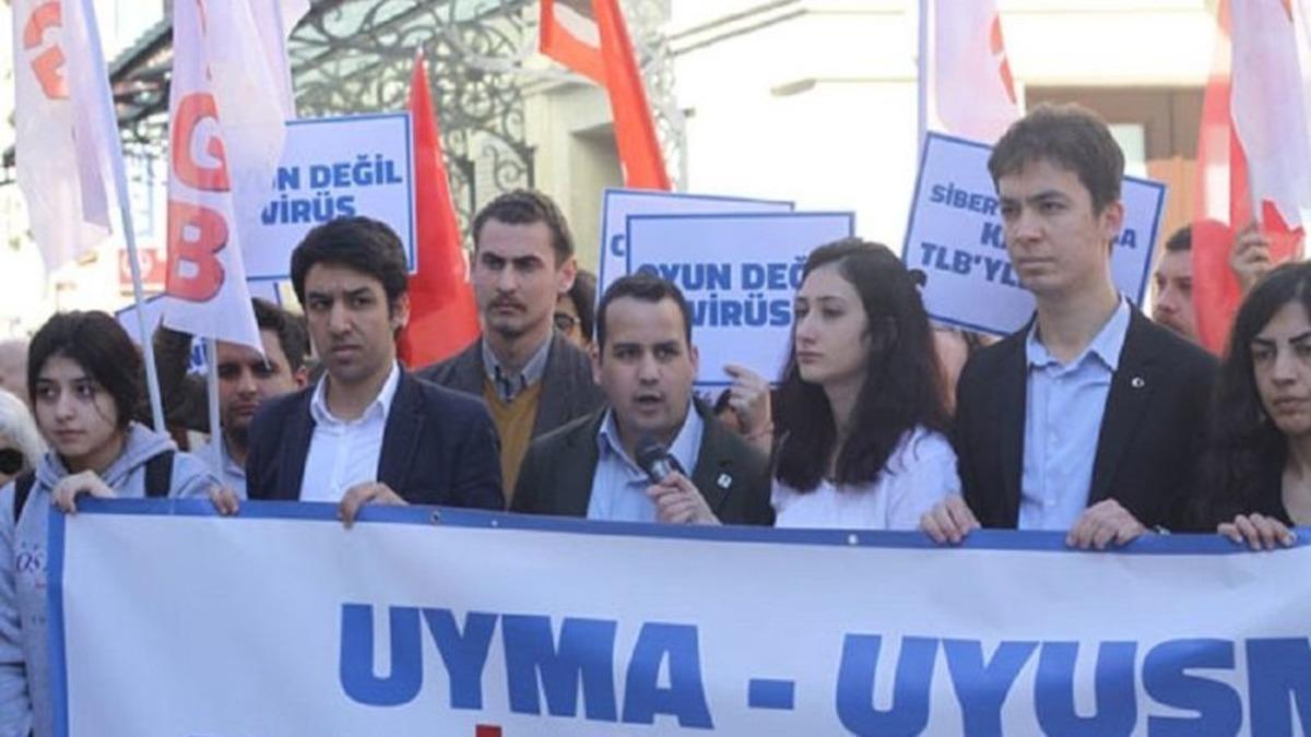 Türkiye Liseliler Birliği, ‘Mavi Balina’ Oyununa Karşı Eylem Yaptı