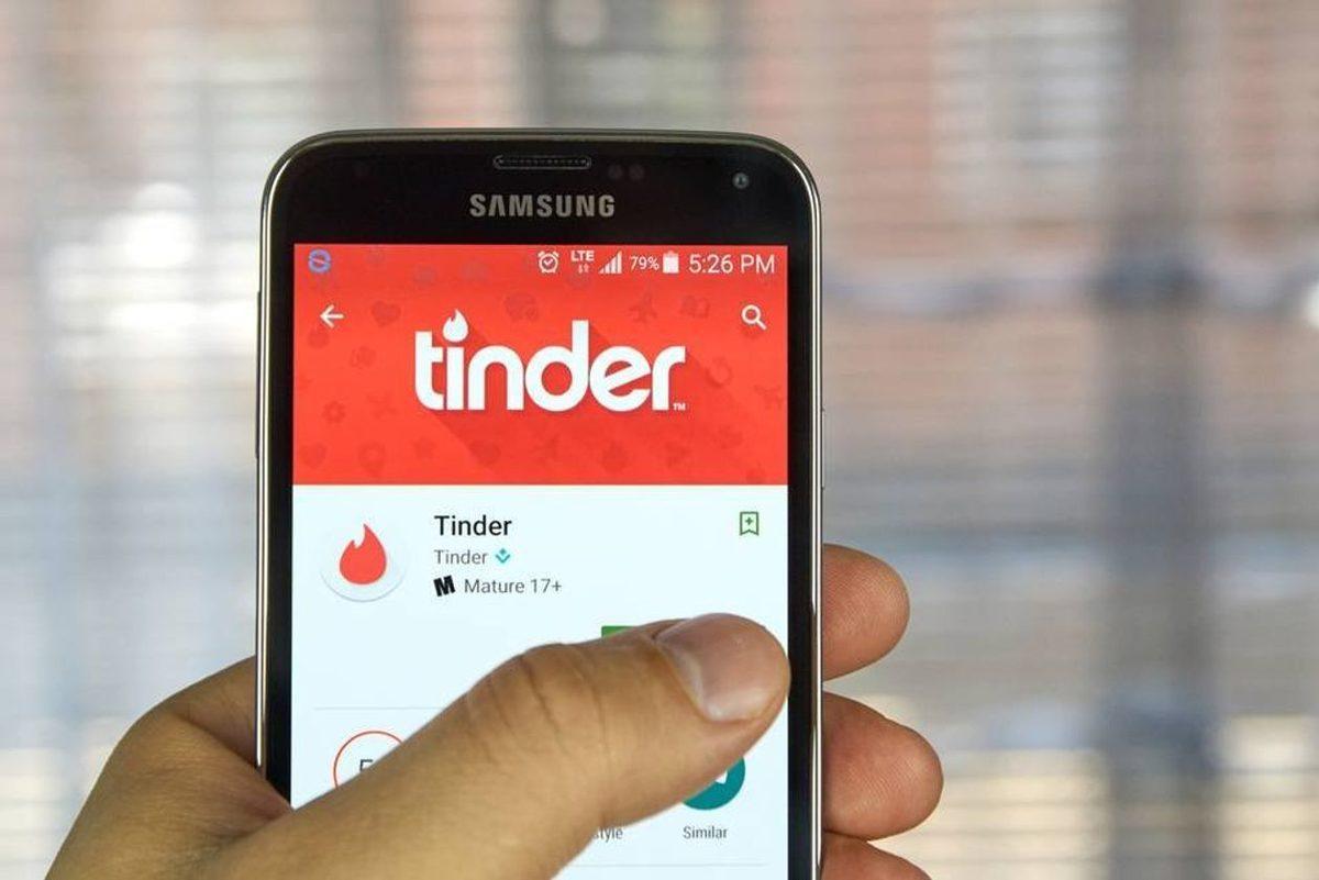Tinder, Platformuna Polise Haber Veren Bir Özellik Ekliyor