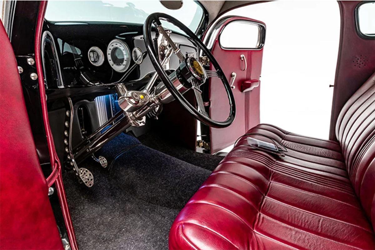 Metallica’nın Vokali James Hetfield’ın Rüya Gibi Görünen Araba Koleksiyonu