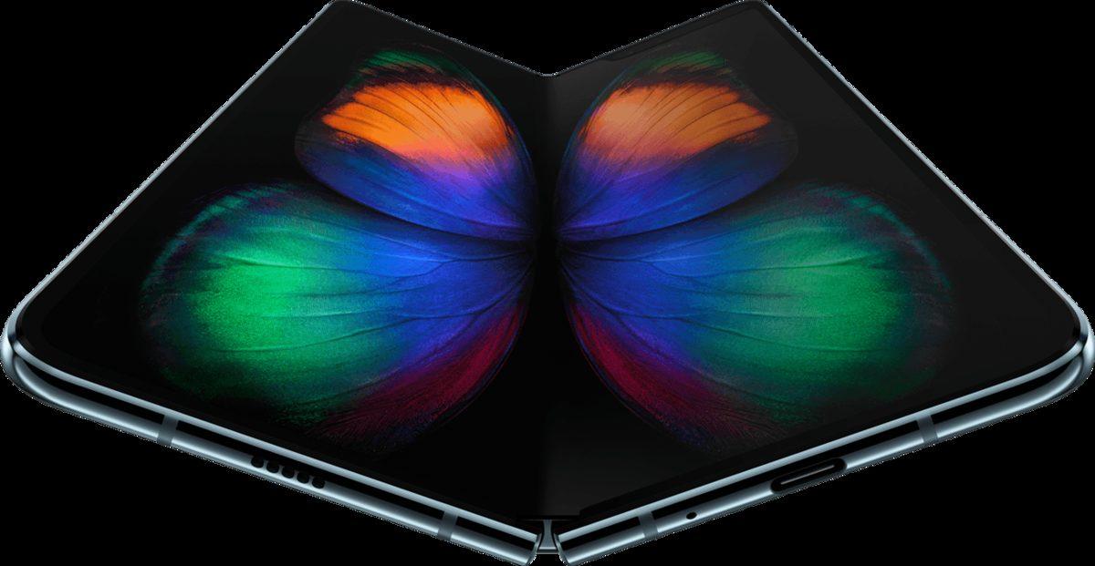 Samsung Galaxy Fold, Hayal Kırıklığı Yaratan Ekranıyla Çalışırken Görüntülendi