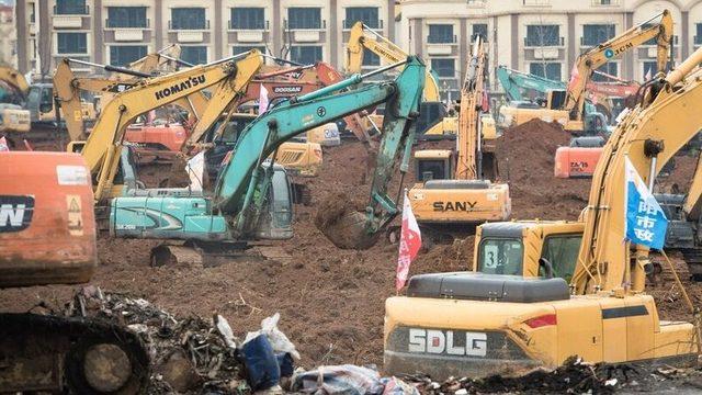 Çin, Koronavirüs Salgınıyla Mücadele İçin 6 Günde 1.000 Yataklı Hastane İnşa Edecek