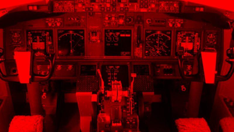 Boeing 737 Pilotlarının Uçak Düşerken Uçağın El Kitabını Okuduğu Ortaya Çıktı