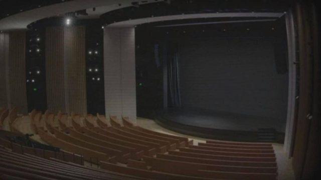 Apple’ın Yalnızca Boş Salonu Gösterdiği, “N’oluyor Orada?” Dedirten Canlı Yayını