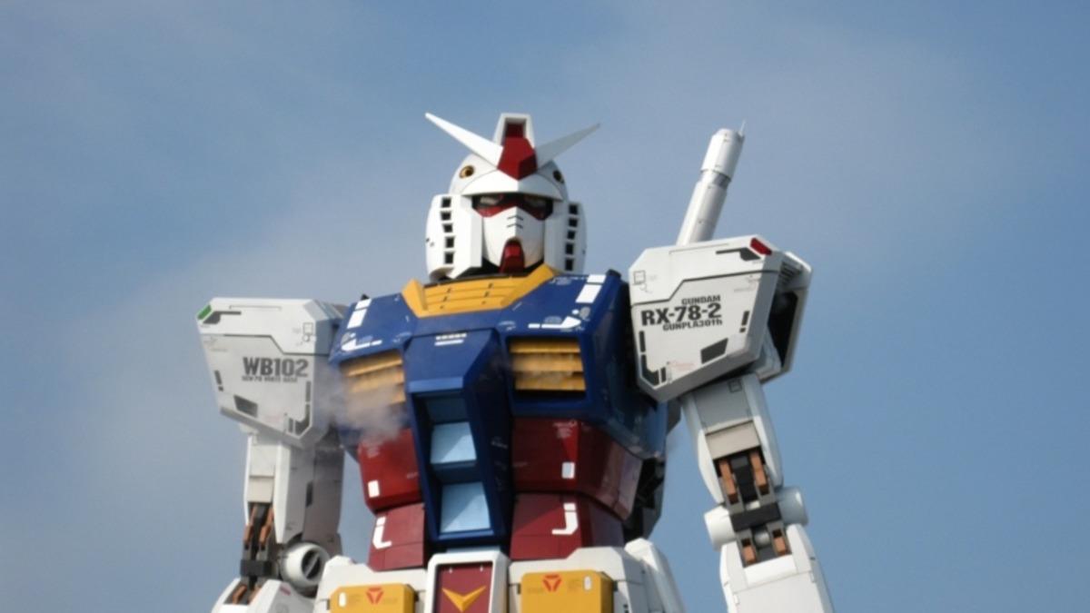 Japonya, 18 Metrelik Yürüyen Bir Gundam Robotu Yapıyor