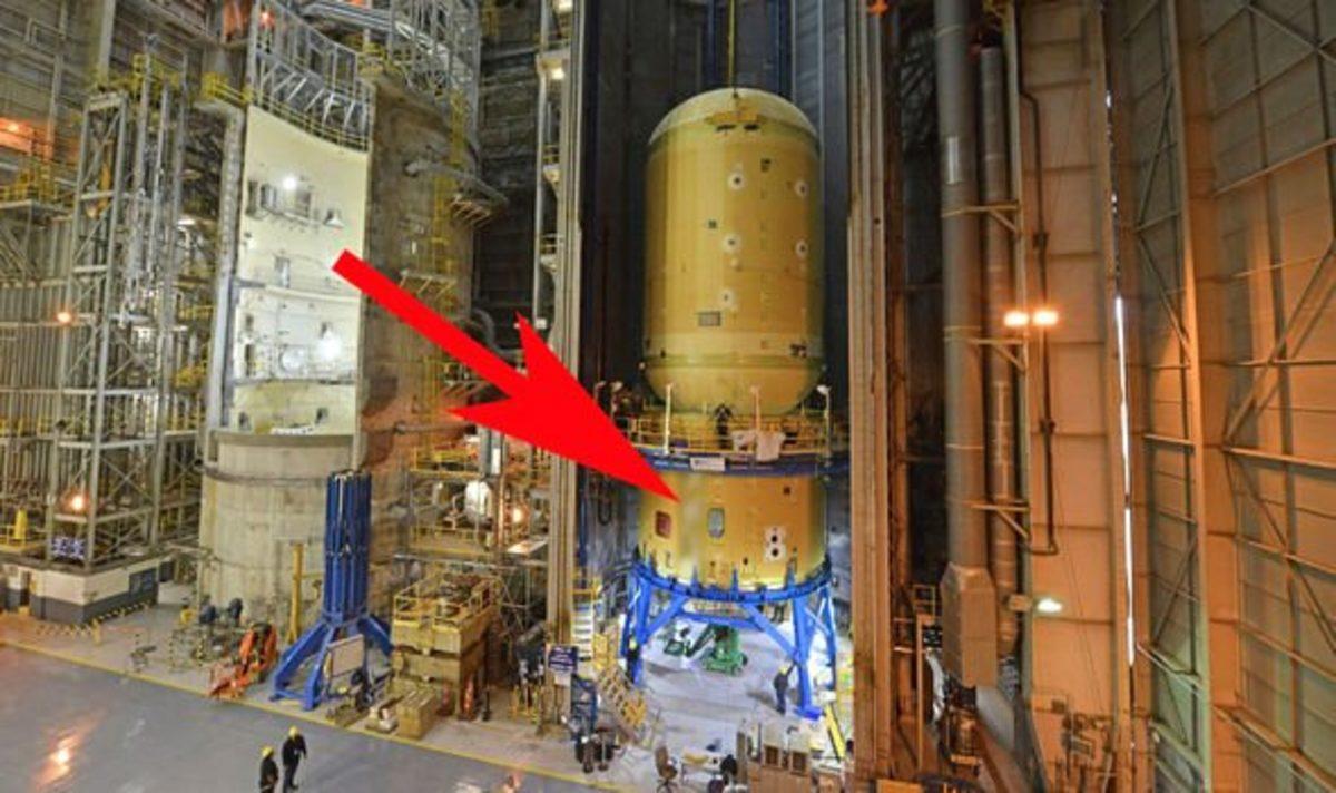 NASA, SLS Fotoğraflarında Bir Şeyler Saklamakla Suçlanıyor