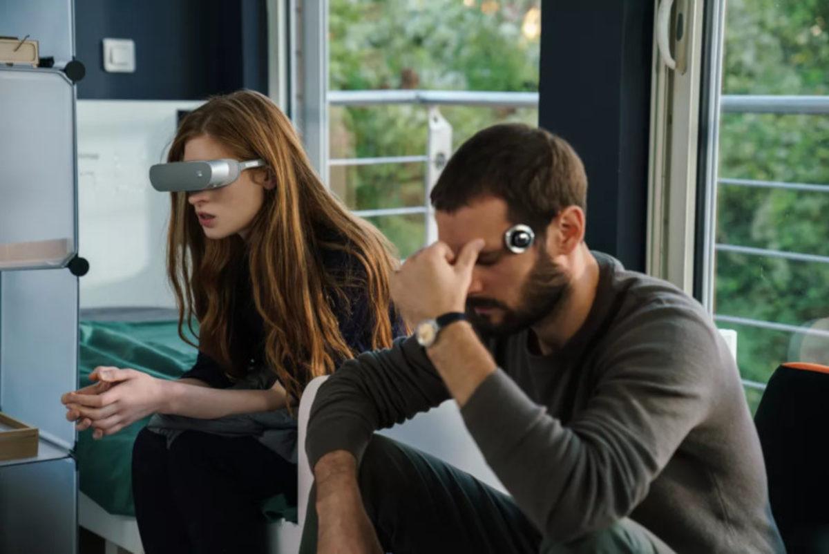 Netflix’in Yeni Dizisi Osmosis, ’Aşk’ın Geleceği Hakkında Farklı Bir Bakış Açısı Sunuyor