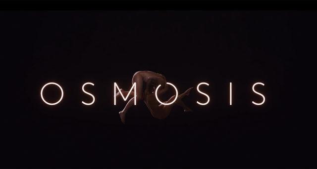 Netflix’in Yeni Dizisi Osmosis, ’Aşk’ın Geleceği Hakkında Farklı Bir Bakış Açısı Sunuyor