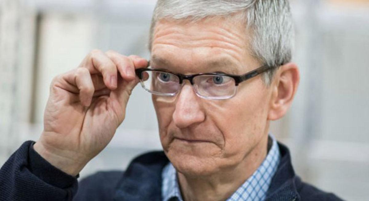 Yeni Çıkan Bir Biyografiye Göre Tim Cook, Steve Jobs’tan Çok Daha Başarılı
