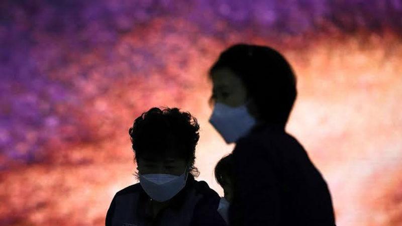 Türk YouTuber, Çin’den Getirttiğini İddia Ettiği Corona Virüsünü İçti