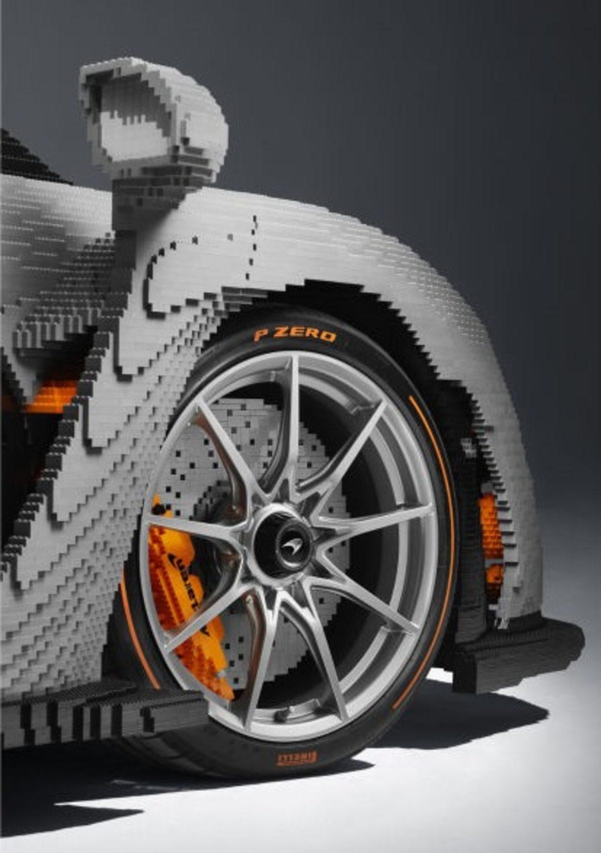 Lego’nun İnşa Ettiği McLaren Senna, Orijinalinden Daha Ağır