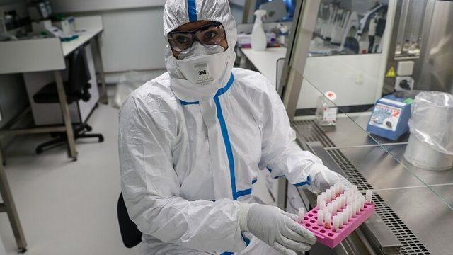 Bilim İnsanları, Corona Virüsü Aşısının Kullanılabileceği Tarihi Açıkladı
