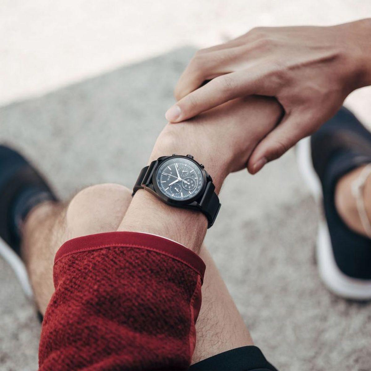 Sony, Analog Saatleri Akıllı Saate Çevirecek Kordonu Wena’yı Tanıttı