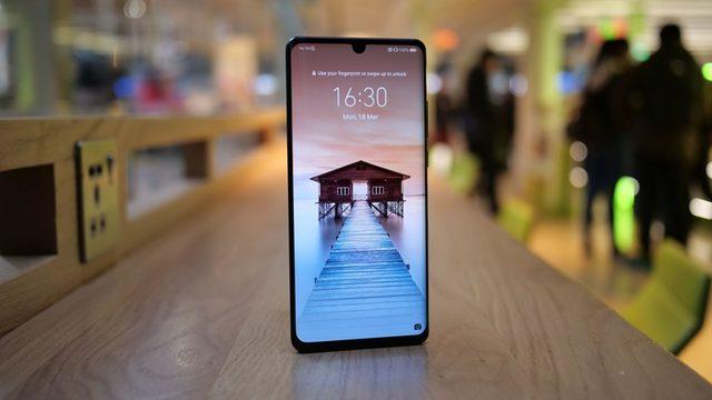 Huawei P30’un Her Telefona Uygun 12 Resmi Duvar Kağıdı Yayınlandı (İndirilebilir)
