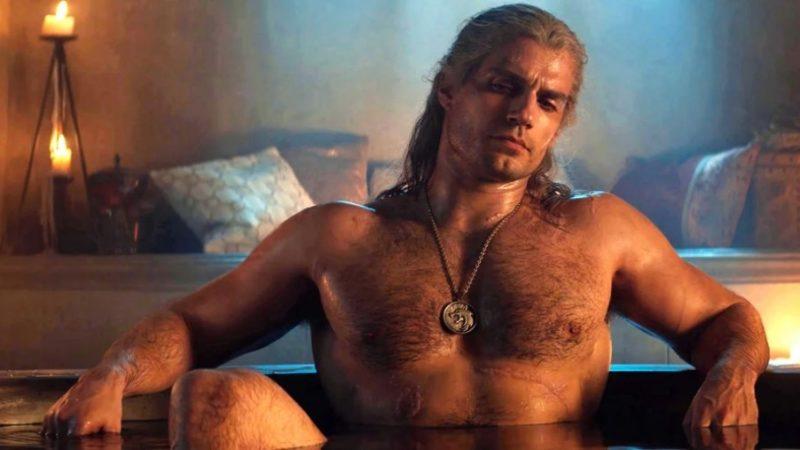 Henry Cavill, The Witcher 3’teki İkonik Küvet Sahnesinin Aynısını Yapmak İçin Uğraşmış