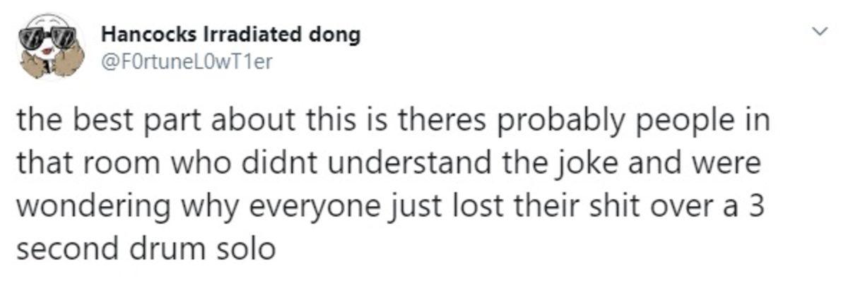 Pornhub Jenerik Müziğini Yetenek Gösterisinde Çalan Genç, Viral Oldu (Video)