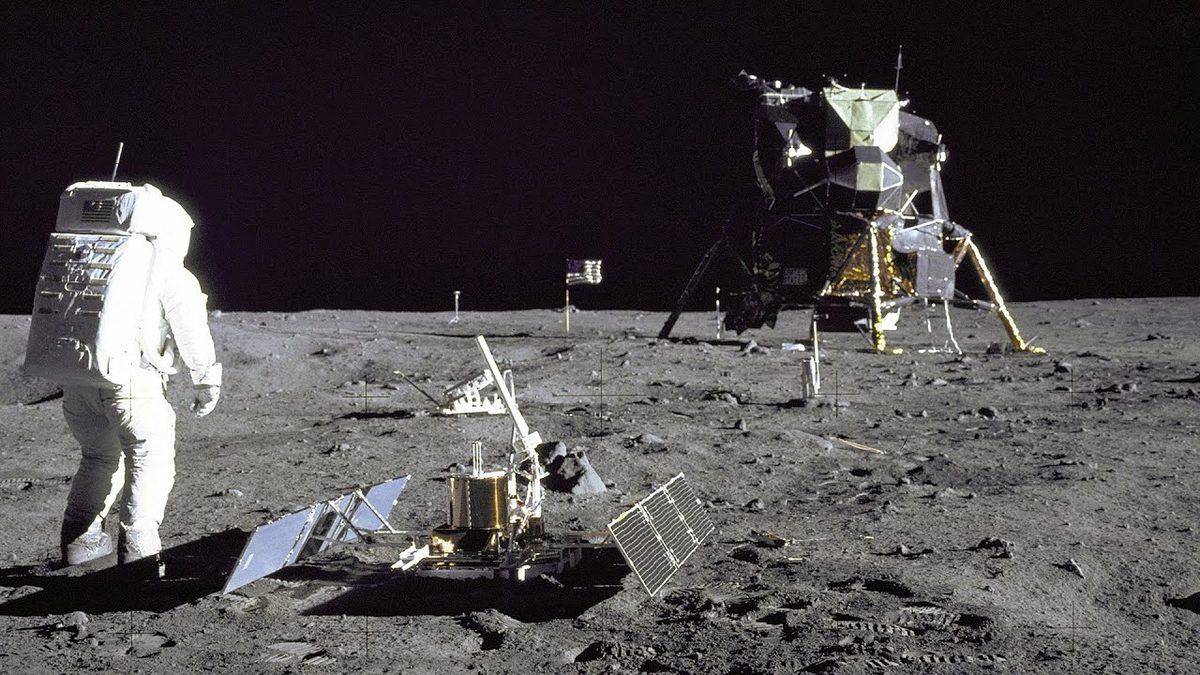 Apollo 11 Araştırmacısı, Ay’a İnişin Gerçek Olduğunu Kanıtladı