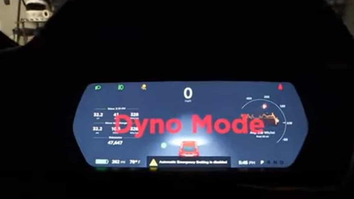 Tesla Model 3’ün Gizli Dyno Modunu Aktif Eden Adam, Kaza Yaptı (Video)