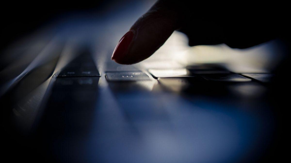 İnsanların Özel Fotoğraflarını Sızdıran Hacker, 3 Yıl Hapis Cezasına Çarptırıldı