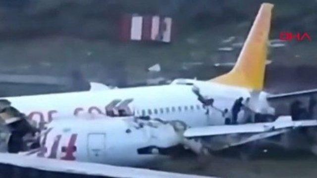 Sabiha Gökçen’de Pistten Çıkan Uçaktaki 3 Kişi Hayatını Kaybetti: 157 Yaralı