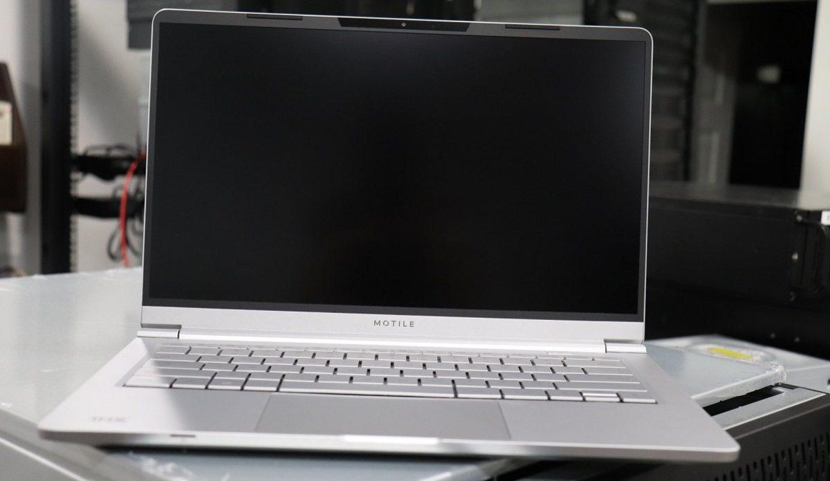 Intel’in Geliştirdiği Linux Sürümü, Windows’u Kaldıramayan Bilgisayarlara Hayat Veriyor