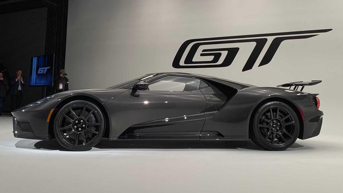 Normalden 3 Kat Uzun Sürede Üretilen, Tümüyle Karbon Fiber Kaplı Ford GT
