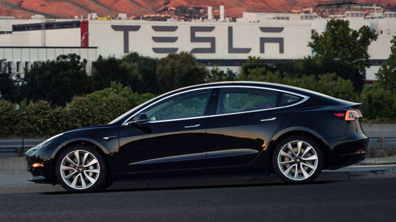 Tesla, Dünyanın En Hızlı Büyüyen Markası Oldu