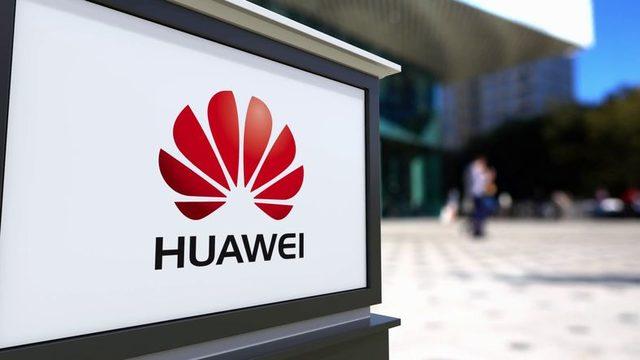Huawei, Samsung’un Galaxy A80’de Kullandığı Özçekim Kamerasının Benzerini Kullanacak