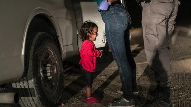 2019 Dünya Basın Fotoğrafı Ödülünü, Meksika Sınırında Ağlayan Kızın Fotoğrafı Aldı