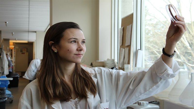 Bilim İnsanları, Bakterileri Öldüren Yeni Bir Antibiyotik Keşfetti