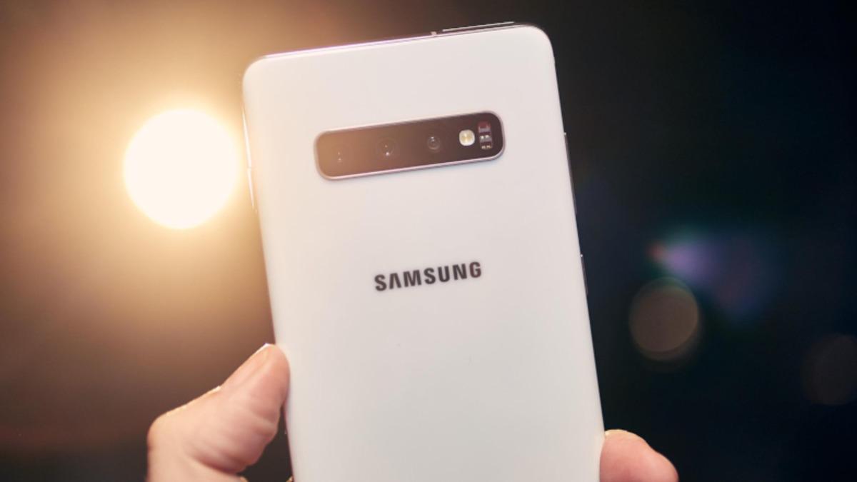Samsung, Galaxy S10’un Kameralarını Yazılım Güncellemeleri ile Geliştirecek