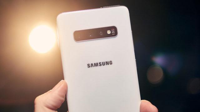 Samsung, Galaxy S10’un Kameralarını Yazılım Güncellemeleri ile Geliştirecek