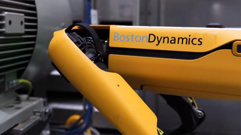 Boston Dynamics’in Robot Köpeği Spot, Petrol Rafinesinde Göreve Başlayacak