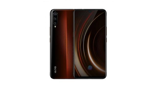 12 GB RAM, 128 GB Dahili Depolamaya Sahip IQOO’nun Fiyatı ve Özellikleri