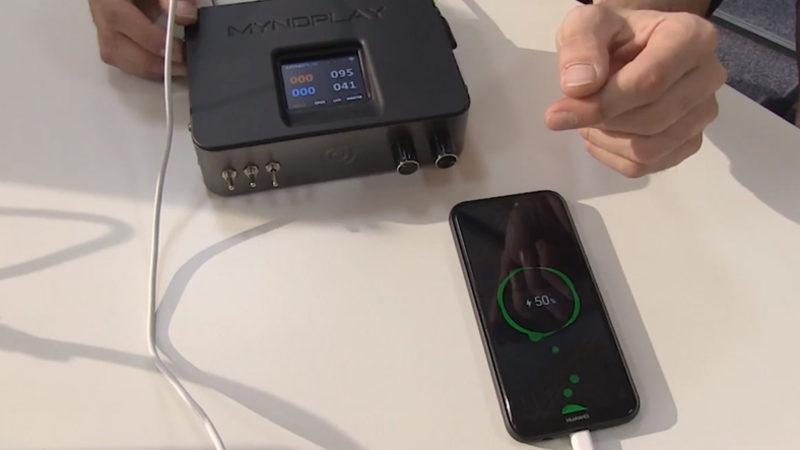 Yeterince Odaklandığınızda Telefonunuzu Şarj Edebileceğiniz Zihin Okuma Cihazı