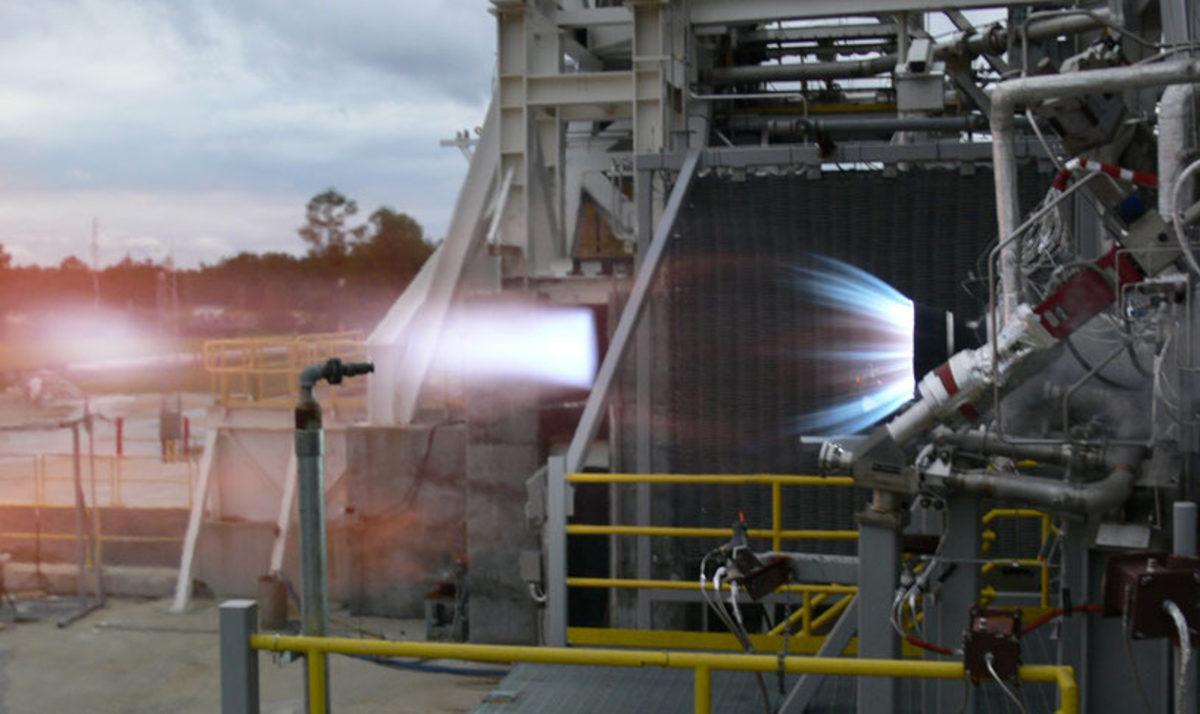 Jeff Bezos’un Şirketi Blue Origin, Yeni Bir Roket Motoru Üretim Tesisi Açacak