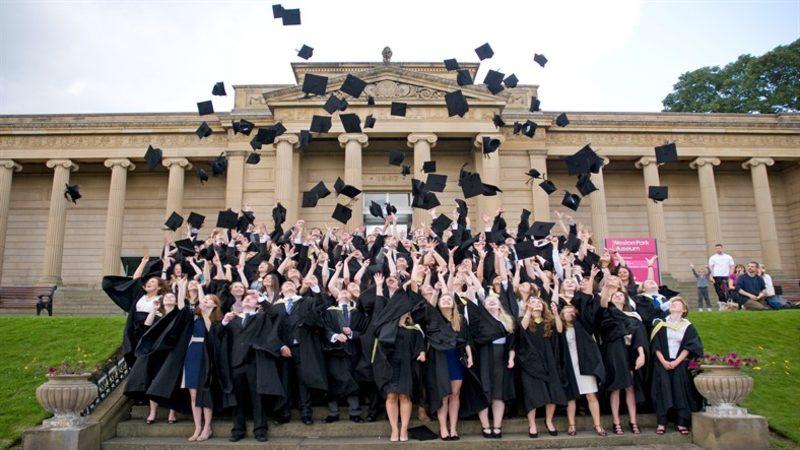 Başarılı Kişilerin Üniversiteyi Terk Etme Efsanesi Ne Kadar Gerçekçi?