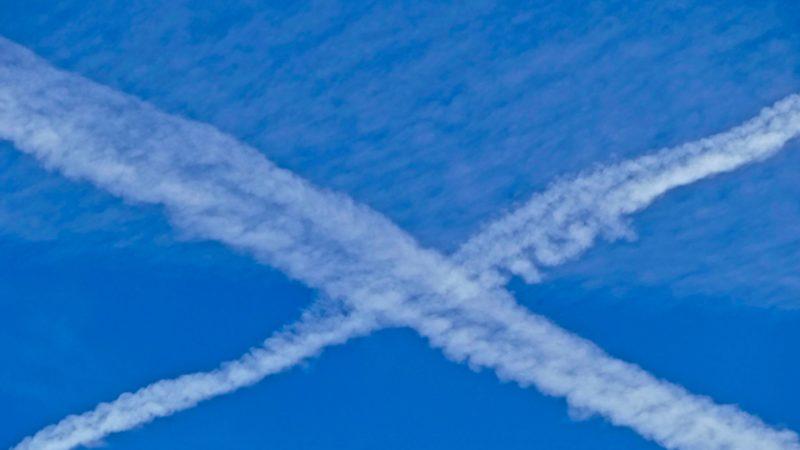 Uçakların Bıraktığı İzi Ortadan Kaldırmak, Doğayı Kurtarmaya Yardımcı Olabilir