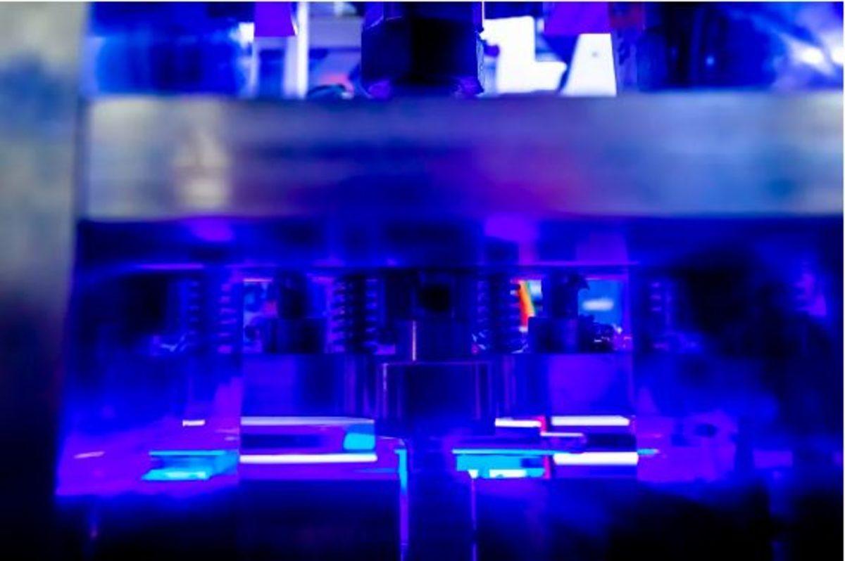 Yılda 1 Milyondan Fazla iPhone’u Parçalayan Dönüşüm Robotu Daisy Nasıl Çalışıyor?