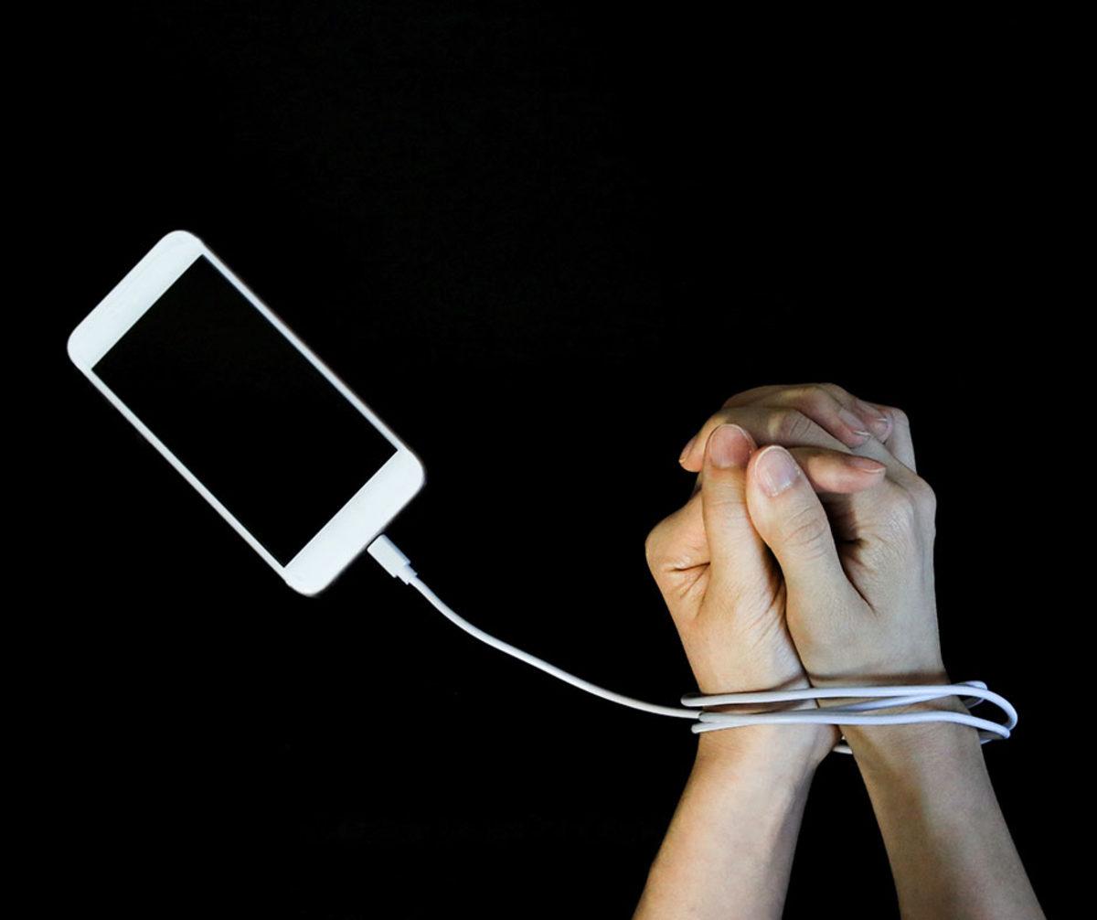 Telefon Bağımlılığının Uyuşturucu Bağımlılığına Benzer Olduğunu Gösteren Araştırma