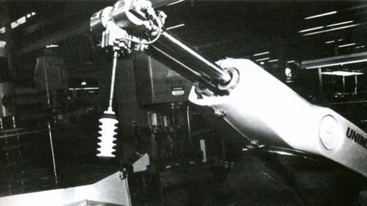 Tarihteki İlk Gerçek Robot Unimate’in Film Gibi Hikayesi