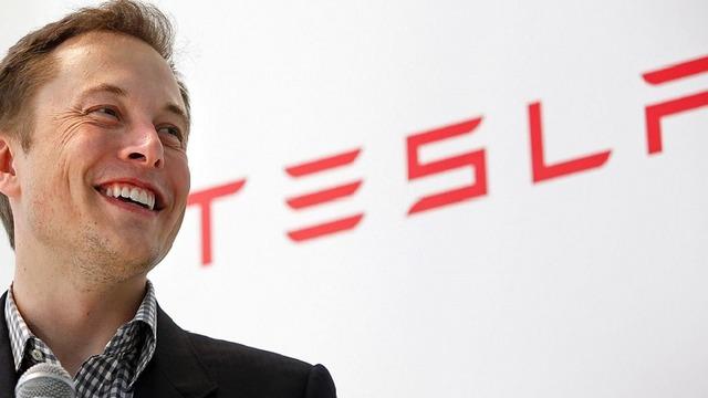 Tesla Yönetimde Ufalmaya Gidiyor: Yönetici Sayısı 11’den 7’ye İnecek