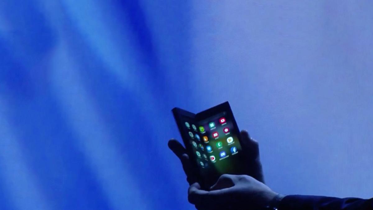Google, Katlanabilir Telefonlar İçin Uygulama Desteği Getiriyor