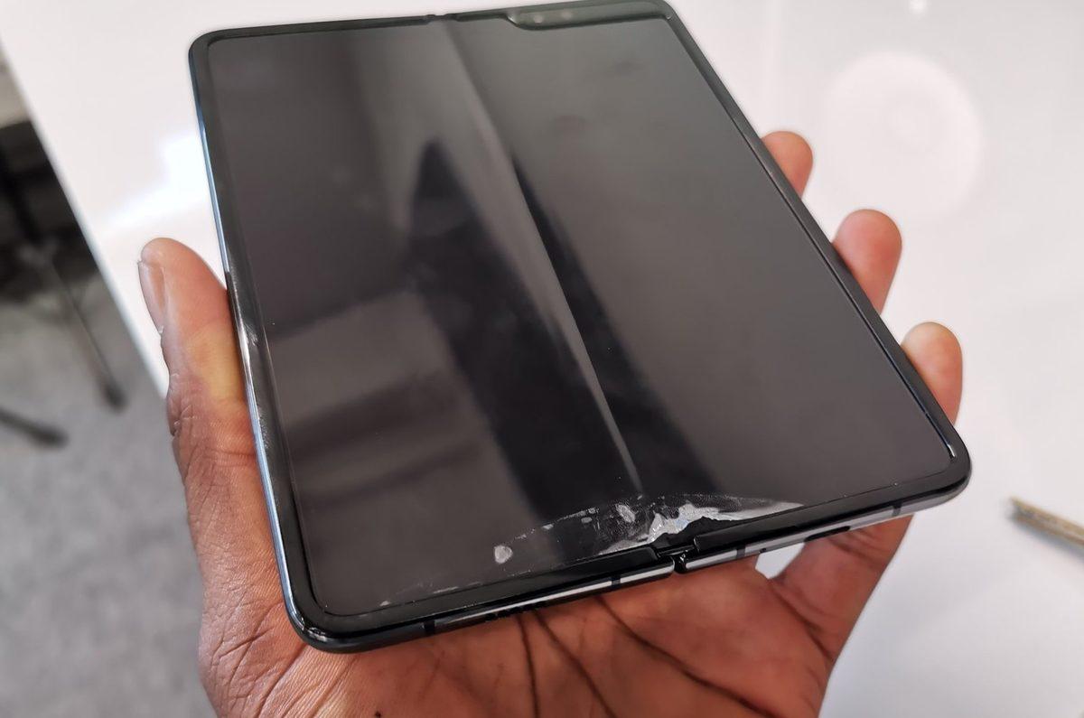 Samsung Galaxy Fold’un Ön Satışı Geçici Süreliğine İptal Edildi