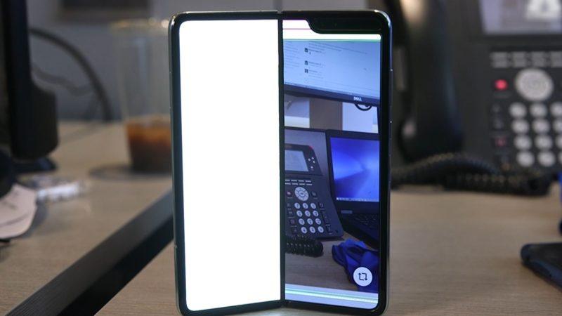 Samsung Galaxy Fold’un Ön Satışı Geçici Süreliğine İptal Edildi