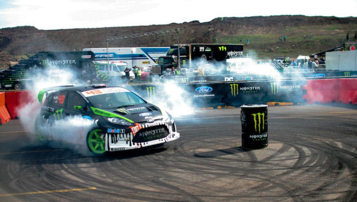 Webtekno Takipçileri, Elektrikli ve Benzinli Araba Arasında Seçimini Yaptı (Fark Büyük)