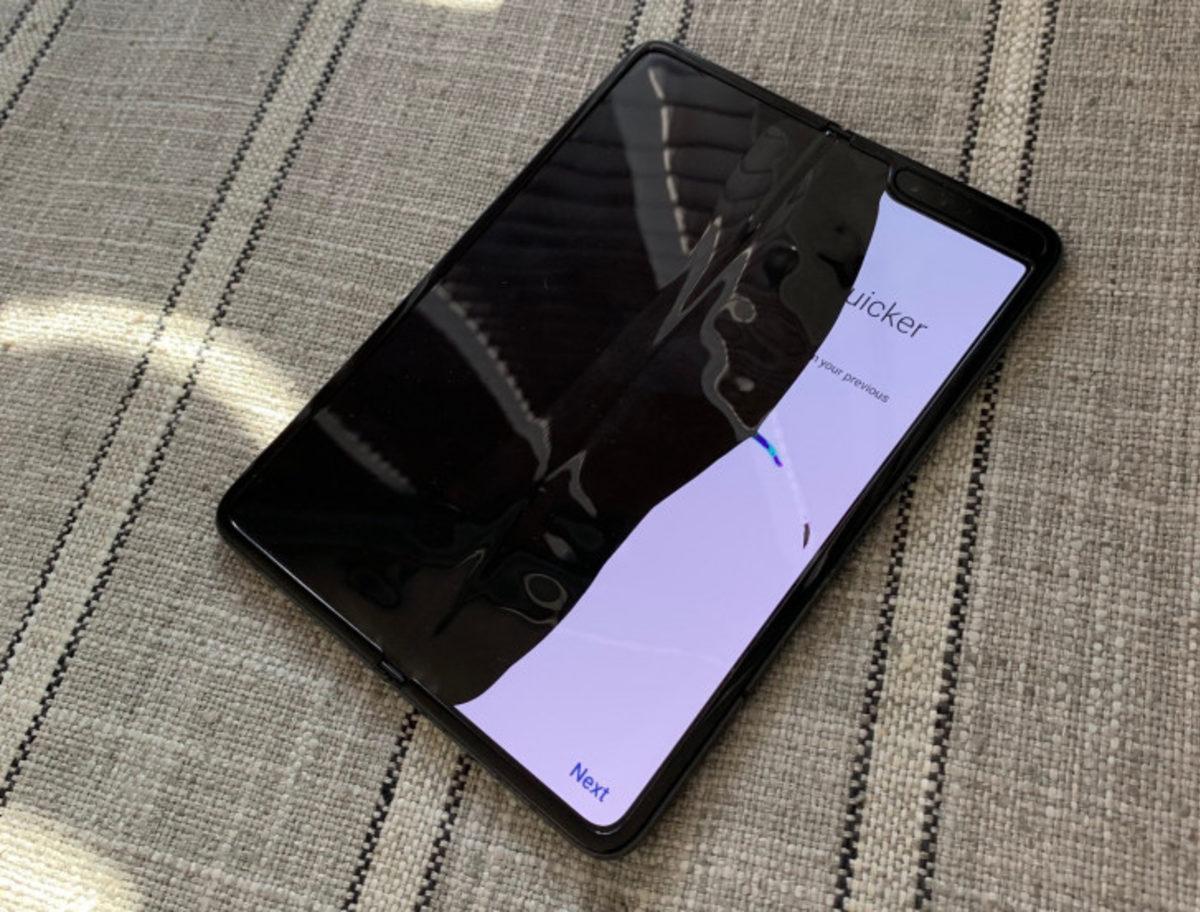 Ekran Sorunları Yaşayan Samsung Galaxy Fold’un Çıkış Tarihi Ertelendi